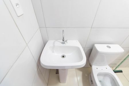 Casa para alugar com 49m², 1 quarto e sem vaga Casa para alugar com 49m², 1 quarto e sem vagaBanheiro