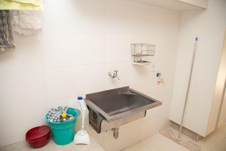 Área de serviço de apartamento para alugar com 3 quartos, 570m² em Setor Marista, Goiânia
