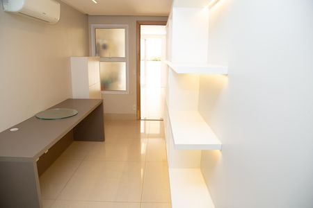 Apartamento à venda com 570m², 3 quartos e 4 vagas Apartamento à venda com 570m², 3 quartos e 4 vagasDespensa