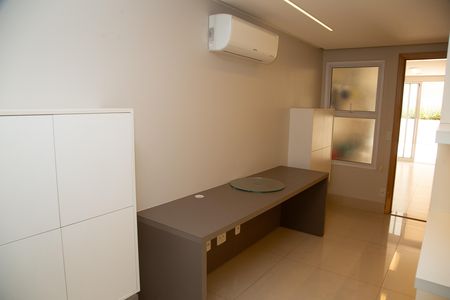 Apartamento à venda com 570m², 3 quartos e 4 vagas Apartamento à venda com 570m², 3 quartos e 4 vagasDespensa