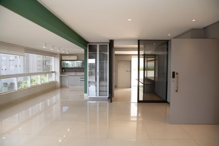 Apartamento à venda com 570m², 3 quartos e 4 vagas Apartamento à venda com 570m², 3 quartos e 4 vagasSala