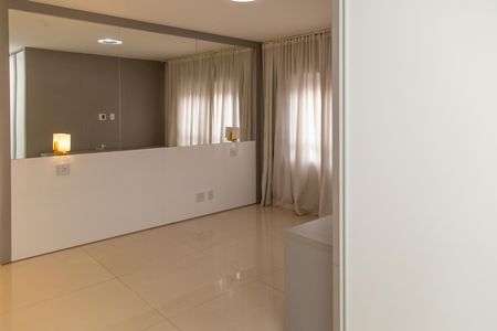 Apartamento à venda com 570m², 3 quartos e 4 vagas Apartamento à venda com 570m², 3 quartos e 4 vagasSuíte 2