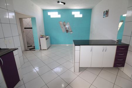 Casa para alugar com 50m², 1 quarto e 1 vagaSala / Cozinha