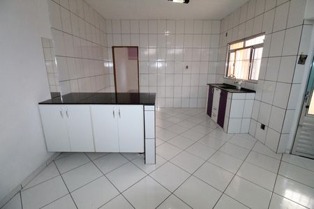 Casa para alugar com 50m², 1 quarto e 1 vagaSala / Cozinha