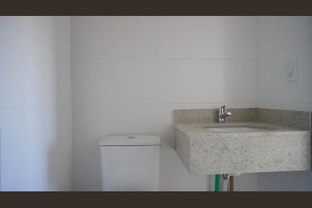 Apartamento à venda com 64m², 2 quartos e 1 vaga Apartamento à venda com 64m², 2 quartos e 1 vagaBanheiro 2