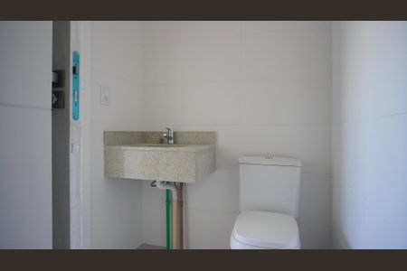 Apartamento à venda com 64m², 2 quartos e 1 vaga Apartamento à venda com 64m², 2 quartos e 1 vagaBanheiro da Suíte 1