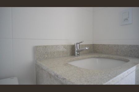 Apartamento à venda com 64m², 2 quartos e 1 vaga Apartamento à venda com 64m², 2 quartos e 1 vagaBanheiro 2 social corredor