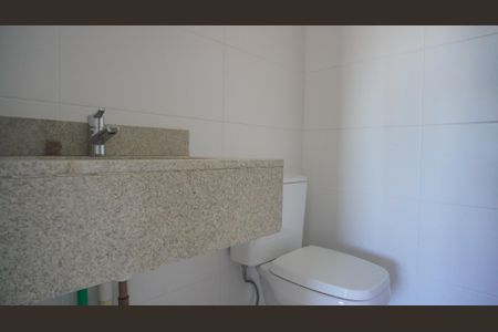 Banheiro da Suíte de apartamento à venda com 2 quartos, 64m² em Petrópolis, Porto Alegre