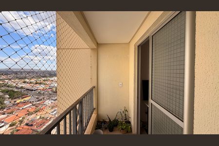 Sacada de apartamento para alugar com 3 quartos, 65m² em Vila Alzira, Aparecida de Goiânia