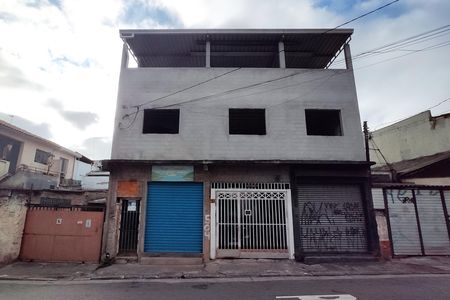 Casa para alugar com 45m², 1 quarto e sem vaga Casa para alugar com 45m², 1 quarto e sem vagaFachada + placa