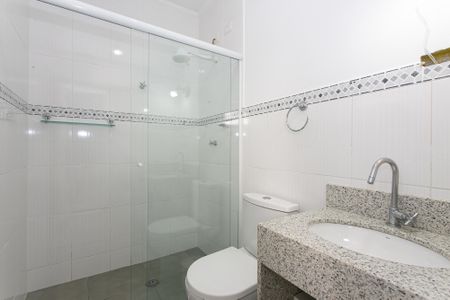 Casa à venda com 180m², 2 quartos e 2 vagas Casa à venda com 180m², 2 quartos e 2 vagasBanheiro 2