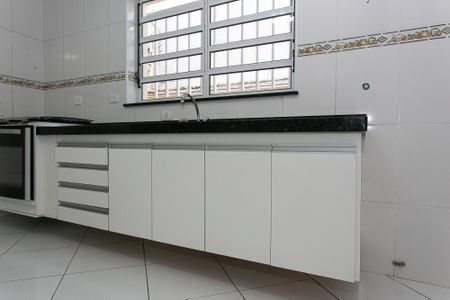 Cozinha de casa à venda com 2 quartos, 180m² em Vila Carrão, São Paulo
