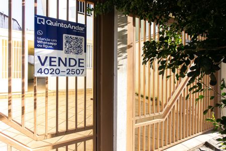 Casa à venda com 180m², 2 quartos e 2 vagas Casa à venda com 180m², 2 quartos e 2 vagasplaca TZWM-626