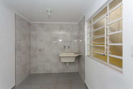 Casa à venda com 180m², 2 quartos e 2 vagas Casa à venda com 180m², 2 quartos e 2 vagasÁrea de Serviço