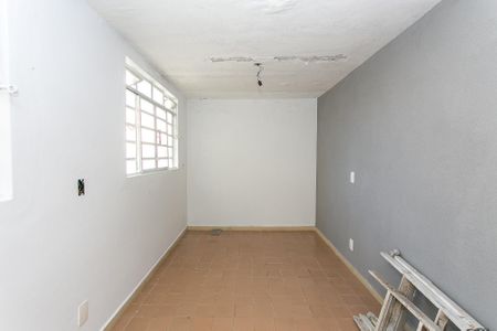 Casa à venda com 180m², 2 quartos e 2 vagas Casa à venda com 180m², 2 quartos e 2 vagasEdícula