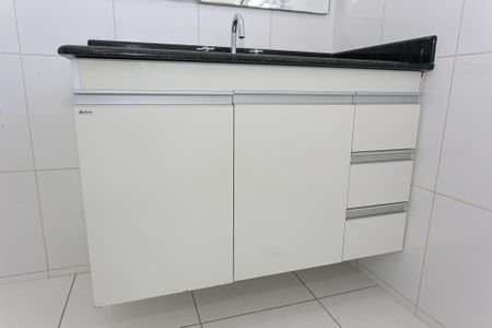 Casa à venda com 180m², 2 quartos e 2 vagas Casa à venda com 180m², 2 quartos e 2 vagasBanheiro 1