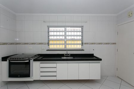 Casa à venda com 180m², 2 quartos e 2 vagas Casa à venda com 180m², 2 quartos e 2 vagasCozinha