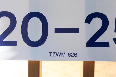 Casa à venda com 180m², 2 quartos e 2 vagas Casa à venda com 180m², 2 quartos e 2 vagasplaca TZWM-626
