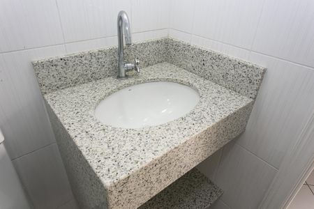 Casa à venda com 180m², 2 quartos e 2 vagas Casa à venda com 180m², 2 quartos e 2 vagasBanheiro 2