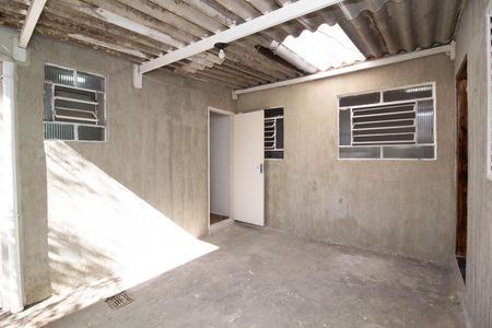 Área externa de casa para alugar com 2 quartos, 150m² em Jardim Santa Barbara, Guarulhos
