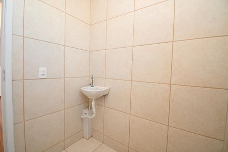 Banheiro de apartamento à venda com 2 quartos, 54m² em Fonte Grande, Contagem