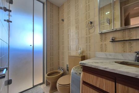 Apartamento à venda com 76m², 3 quartos e 2 vagasBanheiro da Suíte