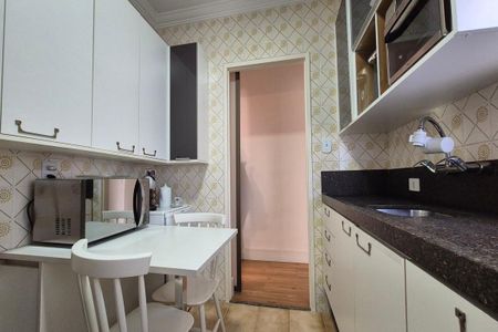 Cozinha  de apartamento à venda com 3 quartos, 76m² em Jardim do Trevo, Campinas
