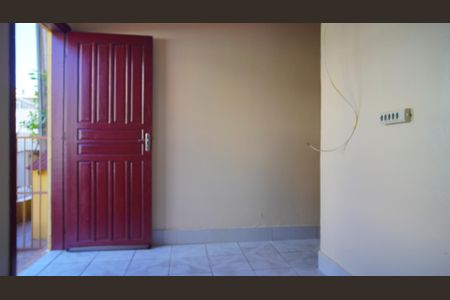 Casa para alugar com 35m², 2 quartos e sem vaga Casa para alugar com 35m², 2 quartos e sem vagaSala