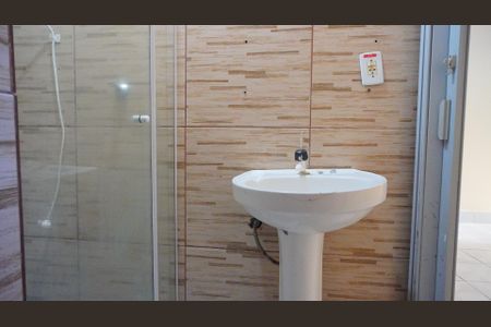 Casa para alugar com 35m², 2 quartos e sem vaga Casa para alugar com 35m², 2 quartos e sem vagaBanheiro