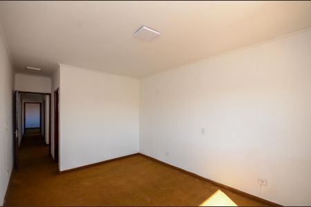 Casa para alugar com 160m², 4 quartos e 2 vagas Casa para alugar com 160m², 4 quartos e 2 vagasSuíte