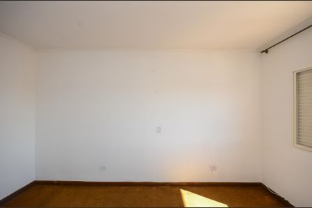 Casa para alugar com 160m², 4 quartos e 2 vagas Casa para alugar com 160m², 4 quartos e 2 vagasSuíte