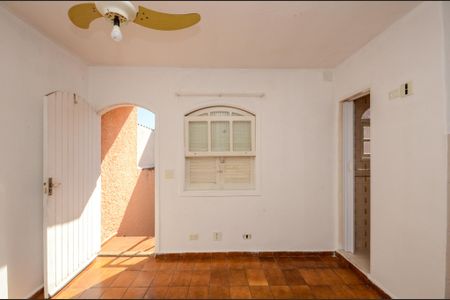 Casa para alugar com 160m², 4 quartos e 2 vagas Casa para alugar com 160m², 4 quartos e 2 vagasEdícula - Cozinha