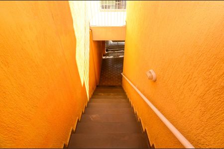 Casa para alugar com 160m², 4 quartos e 2 vagas Casa para alugar com 160m², 4 quartos e 2 vagasEscada