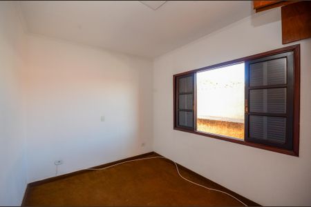 Casa para alugar com 160m², 4 quartos e 2 vagas Casa para alugar com 160m², 4 quartos e 2 vagasQuarto 1