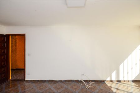 Casa para alugar com 160m², 4 quartos e 2 vagas Casa para alugar com 160m², 4 quartos e 2 vagasSala