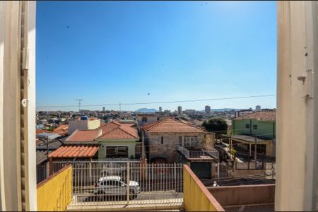 Casa para alugar com 160m², 4 quartos e 2 vagas Casa para alugar com 160m², 4 quartos e 2 vagasSuíte - Janela