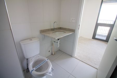 Banheiro de kitnet/studio à venda com 1 quarto, 26m² em Cidade Monções, São Paulo