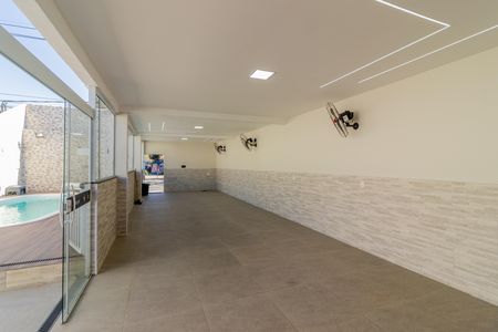 Casa para alugar com 225m², 3 quartos e 1 vaga Casa para alugar com 225m², 3 quartos e 1 vagaGaragem