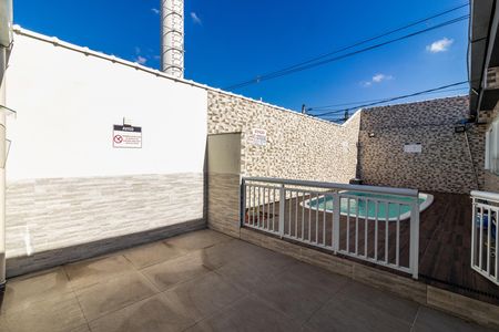 Casa para alugar com 225m², 3 quartos e 1 vaga Casa para alugar com 225m², 3 quartos e 1 vagaPiscina