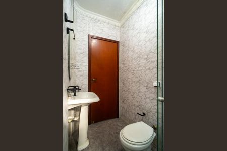 Casa para alugar com 211m², 3 quartos e 1 vaga Casa para alugar com 211m², 3 quartos e 1 vagaBanheiro