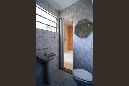 Casa para alugar com 211m², 3 quartos e 1 vaga Casa para alugar com 211m², 3 quartos e 1 vagaBanheiro de serviço