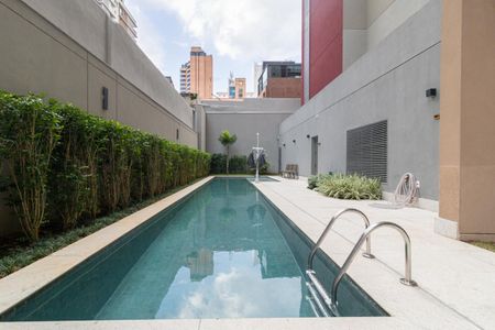 Studio para alugar com 24m², 1 quarto e sem vaga Studio para alugar com 24m², 1 quarto e sem vagaÁrea comum - Piscina
