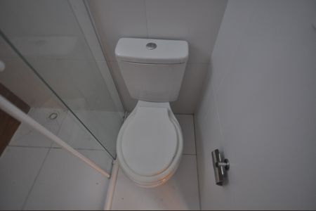 Banheiro de apartamento para alugar com 1 quarto, 33m² em Vila Constança, São Paulo