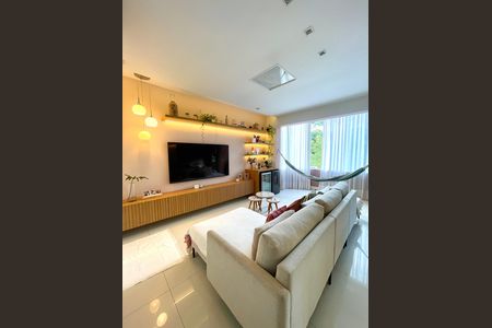Apartamento à venda com 110m², 3 quartos e 1 vaga Apartamento à venda com 110m², 3 quartos e 1 vagaSala