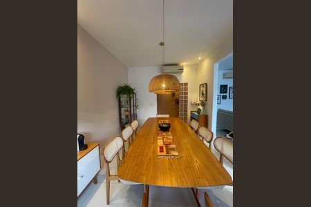 Apartamento à venda com 110m², 3 quartos e 1 vaga Apartamento à venda com 110m², 3 quartos e 1 vagaSala
