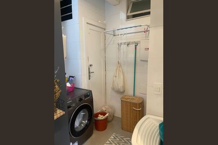 Apartamento à venda com 110m², 3 quartos e 1 vaga Apartamento à venda com 110m², 3 quartos e 1 vagaÁrea de serviço