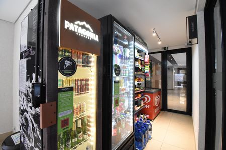 Área comum de kitnet/studio para alugar com 1 quarto, 20m² em Centro Batel, Curitiba