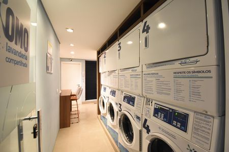 Área comum de kitnet/studio para alugar com 1 quarto, 20m² em Centro Batel, Curitiba