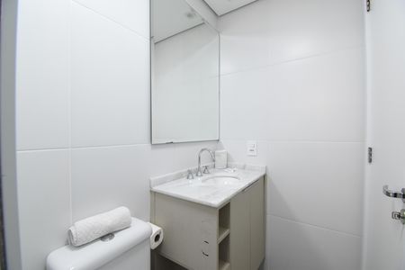 Banheiro do Studio de kitnet/studio para alugar com 1 quarto, 20m² em Centro Batel, Curitiba