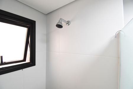 Banheiro do Studio de kitnet/studio para alugar com 1 quarto, 20m² em Centro Batel, Curitiba